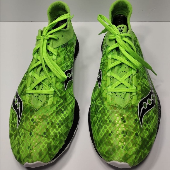 Saucony Green Running Shoes size 8.5 pre owned Exellent condition - Picture 1 of 8